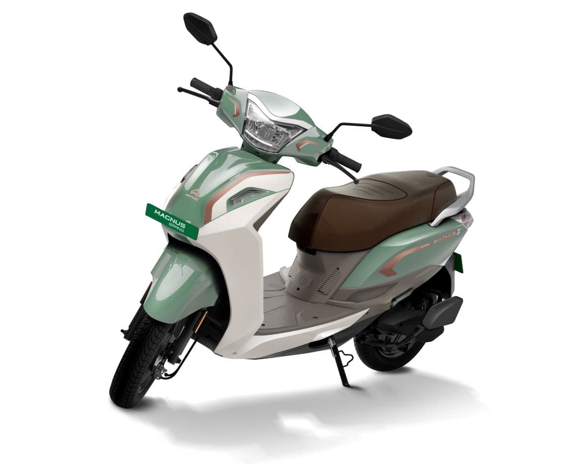 Magnus Grand in Matcha Green